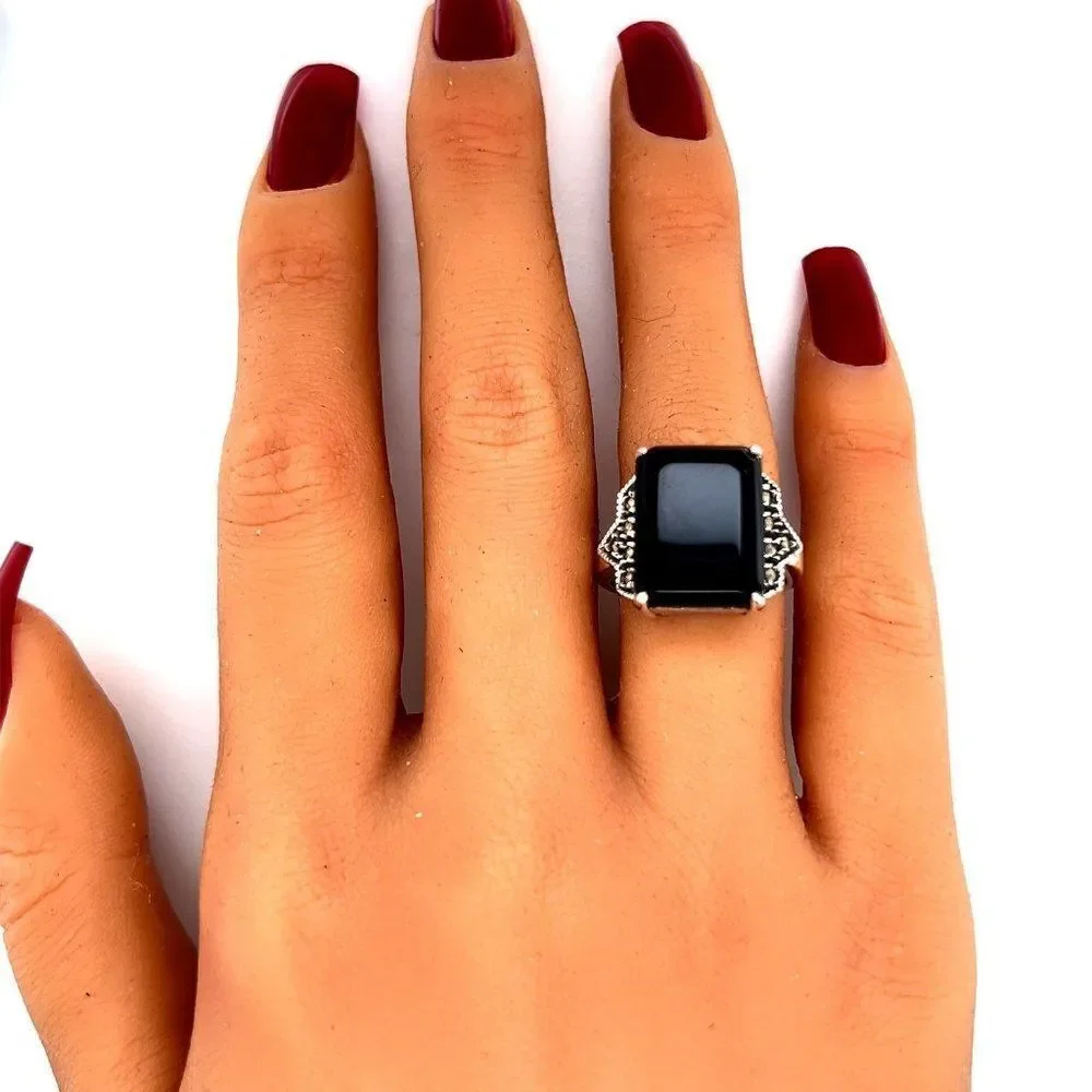 Large Rectangular Onyx/Marcasite Sterling Silver 925 Ring‎